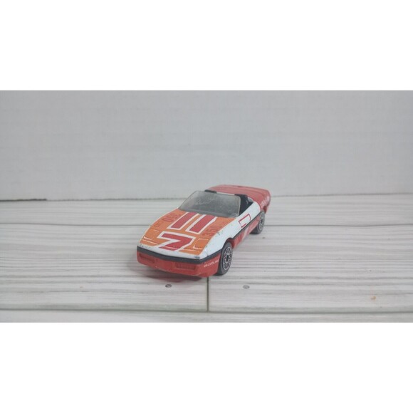 1983 Matchbox '84 Chevrolet Corvette Convertible Car 1:64 Diecast - Picture 1 of 7